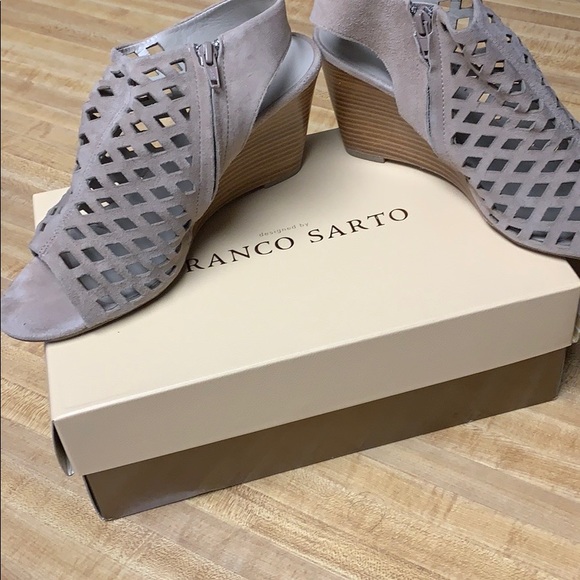 Franco Sarto suede taupe sandals - Picture 6 of 10